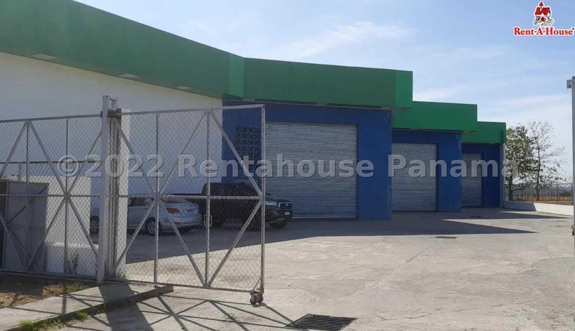 Prime Commercial Warehouse for Rent in Santiago